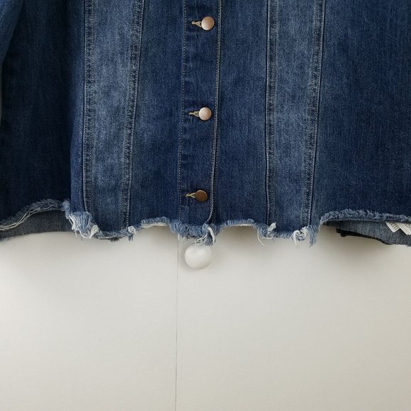Forever 21 2x Denim Jean Jacket With Frayed Hem - Picture 10 of 13